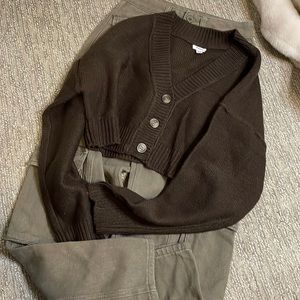 Selling the whole outfit! Y2K jeans + garage top XS set needs to go together😎